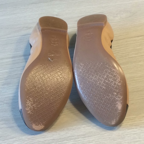 Tory Burch Tan Travel Leather Ballet Slipper Flats - Picture 13 of 16
